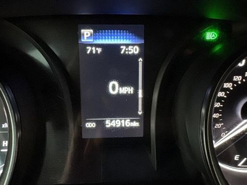 Used 2024 Toyota Camry SE image 19