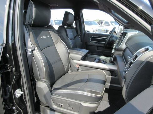 Used 2022 RAM 2500 Laramie w/ Night Edition AWD/4WD image 24