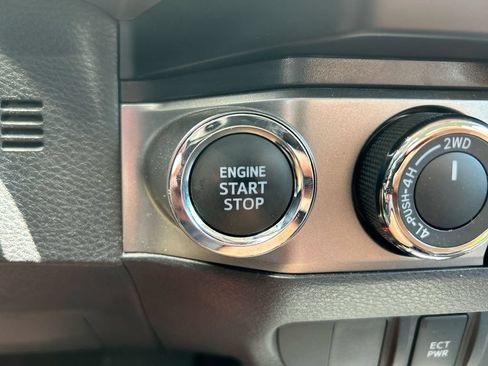 Used 2023 Toyota Tacoma SR5 AWD/4WD image 11