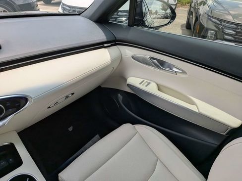 Used 2025 Genesis Electrified GV70 AWD/4WD image 19