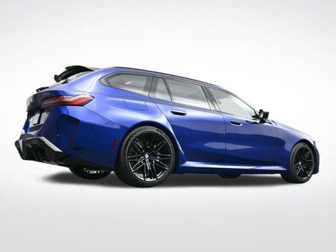New 2027 BMW M5 Touring AWD/4WD image 32