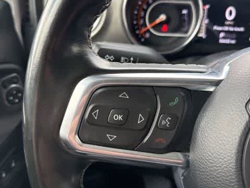 Used 2022 Jeep Wrangler Unlimited Sahara image 17