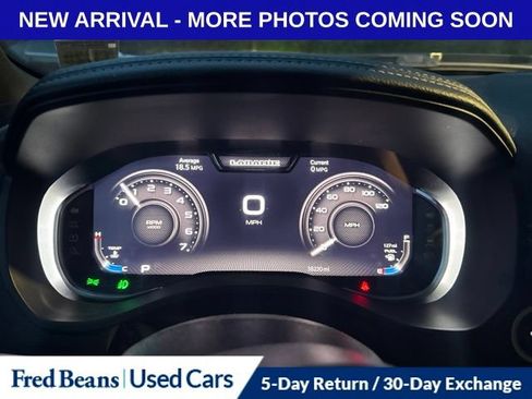 Used 2024 RAM 1500 Laramie AWD/4WD image 13