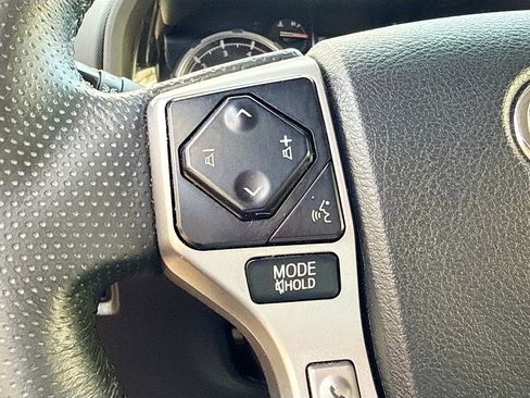 Used 2021 Toyota 4Runner Limited AWD/4WD image 35