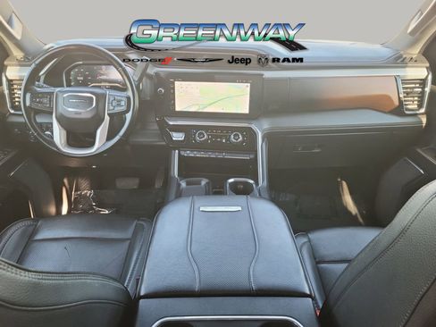 Used 2024 GMC Sierra 3500 Denali image 6