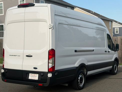 Used 2025 Ford Transit 250 148 High Roof Extended w/ Load Area Protection Package RWD image 6