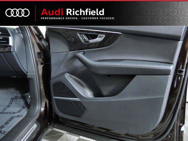 Used 2022 Audi Q7 3.0T Premium Plus w/ Premium Plus Package AWD/4WD image 26