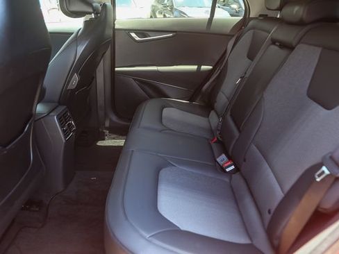 Certified 2025 Kia Niro EX FWD image 19