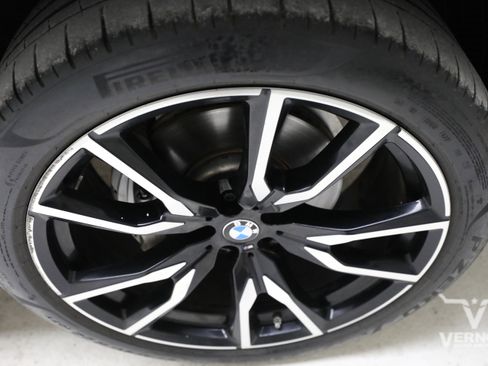 Used 2020 BMW X7 xDrive40i w/ M Sport Package AWD/4WD image 32