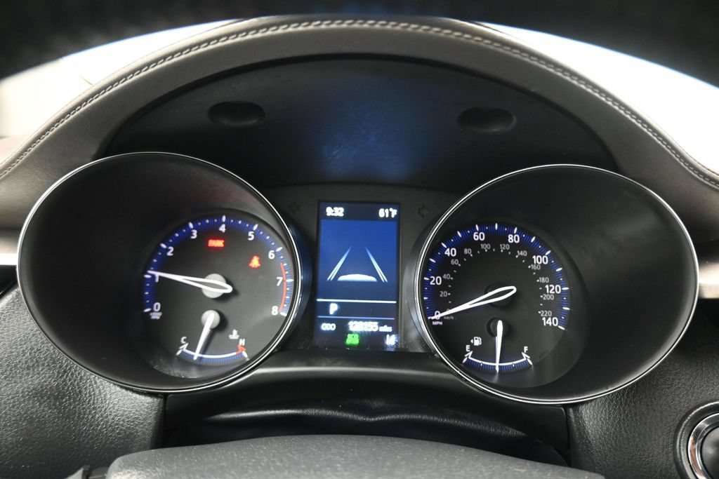 Used 2021 Toyota C-HR Limited FWD image 15