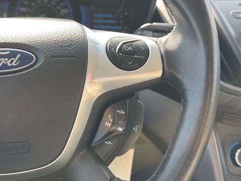 Used 2017 Ford C-MAX Energi SE w/ Equipment Group 402A FWD image 19