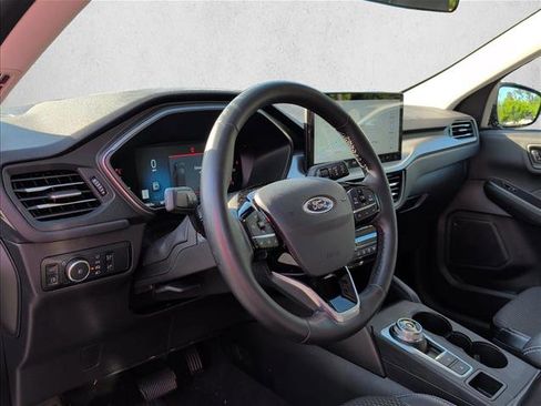 Used 2024 Ford Escape SE FWD image 9