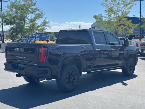 Used 2024 GMC Sierra 3500 Denali w/ Denali Reserve Package AWD/4WD image 7