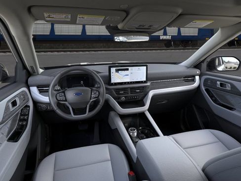 New 2026 Ford Explorer Platinum w/ LUX Leather Package AWD/4WD image 9