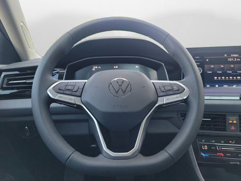 New 2026 Volkswagen Jetta SE FWD image 10