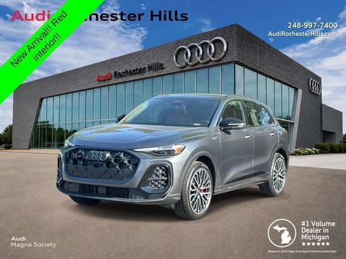 Used 2025 Audi SQ5 Prestige w/ Prestige Package AWD/4WD image 1