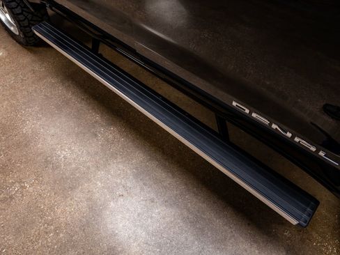 Used 2023 GMC Sierra 1500 Denali w/ Denali Reserve Package image 12