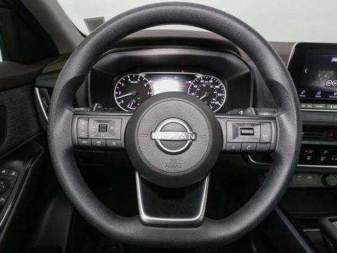 Used 2023 Nissan Rogue S AWD/4WD image 24