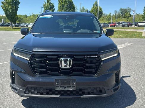Certified 2025 Honda Pilot Black Edition image 15