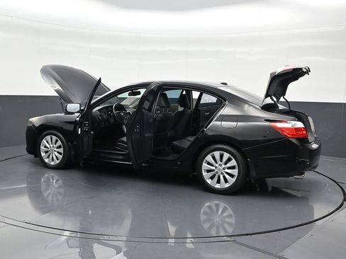 Used 2015 Honda Accord Touring image 35