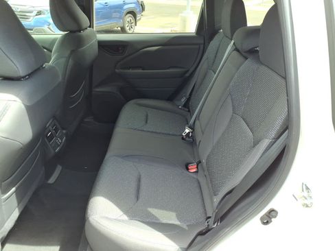 Certified 2025 Subaru Forester Premium AWD/4WD image 30