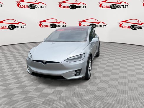 Used 2017 Tesla Model X 100D AWD/4WD image 3