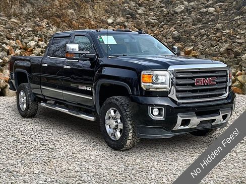 Used 2017 GMC Sierra 2500 SLT w/ All Terrain HD Package AWD/4WD image 9