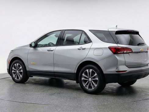 Used 2025 Chevrolet Equinox LT FWD image 6