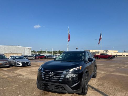 Certified 2024 Nissan Rogue SV AWD/4WD image 6
