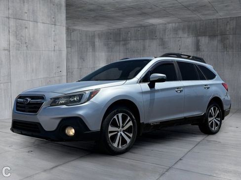 Used 2018 Subaru Outback 2.5i Limited AWD/4WD image 2