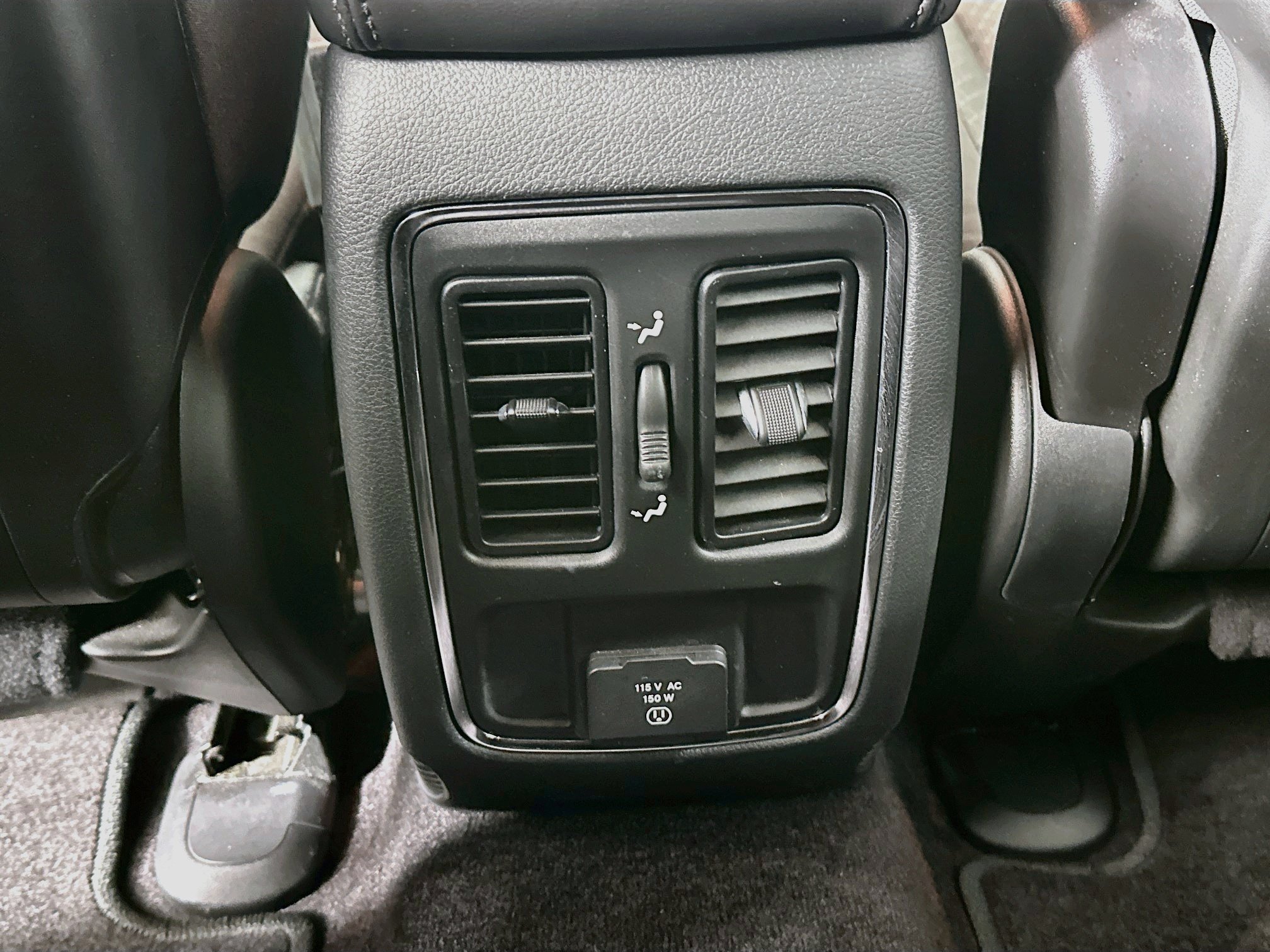 Used 2018 Jeep Grand Cherokee Laredo RWD image 27