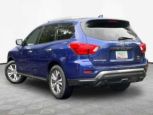 Used 2019 Nissan Pathfinder SV AWD/4WD image 4