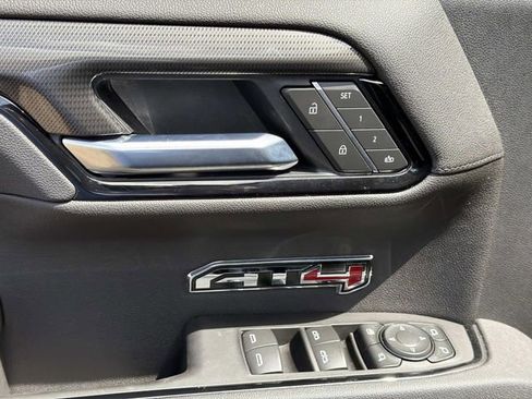 Used 2025 GMC Sierra 1500 AT4 w/ AT4 Premium Package AWD/4WD image 25