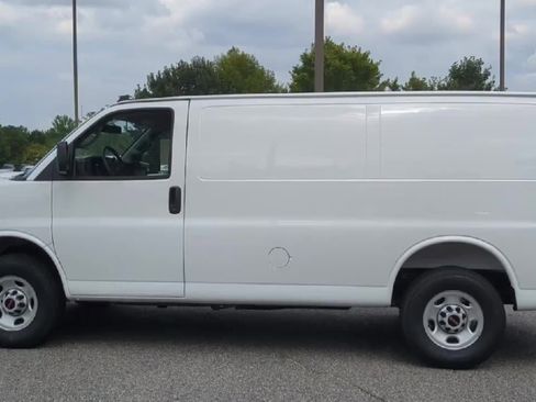 New 2025 GMC Savana 2500 Extended w/ Driver Convenience Package image 5