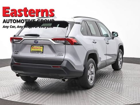 Used 2024 Toyota RAV4 XLE AWD/4WD image 5