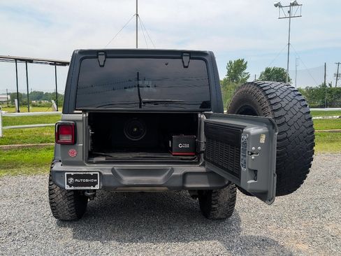 Used 2018 Jeep Wrangler Unlimited Sport S AWD/4WD image 7