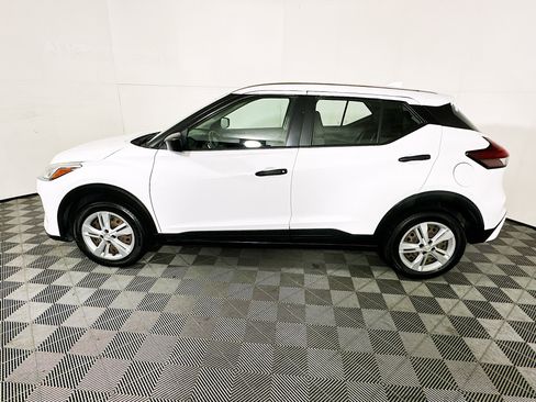 Used 2021 Nissan Kicks S FWD image 6
