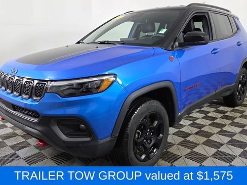 Used 2024 Jeep Compass Trailhawk w/ Trailhawk Elite Group image 3
