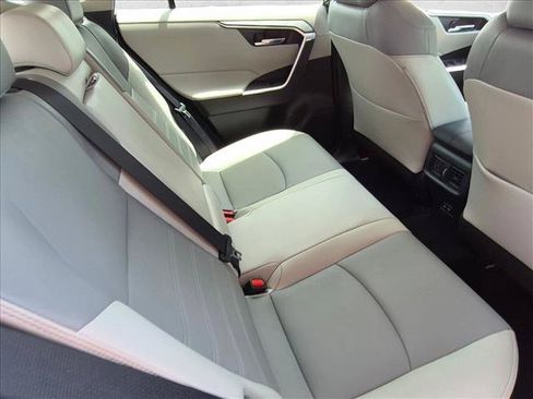 Used 2022 Toyota RAV4 XLE Premium FWD image 20