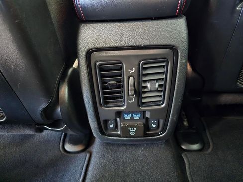 Used 2024 Dodge Durango GT image 38