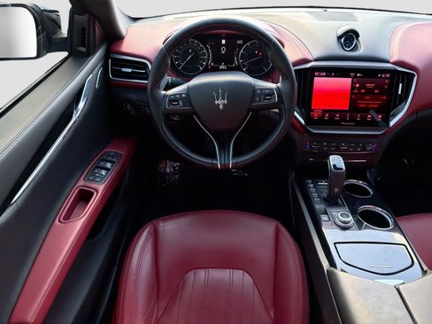 Used 2023 Maserati Ghibli Modena RWD image 17