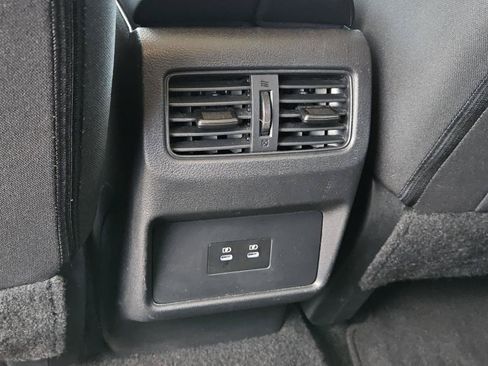 Used 2025 Nissan Rogue SV AWD/4WD image 30