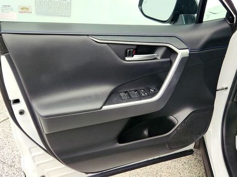 Used 2023 Toyota RAV4 XSE AWD/4WD image 11