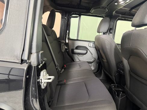 Used 2022 Jeep Wrangler Unlimited Sport AWD/4WD image 19