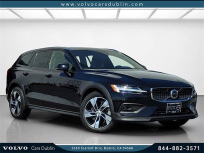 Certified 2023 Volvo V60 B5 Cross Country Plus