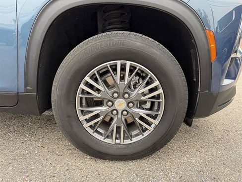 Used 2026 Chevrolet Traverse LT AWD/4WD image 10
