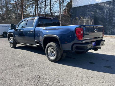 Used 2023 Chevrolet Silverado 3500 High Country w/ Safety Package II image 5
