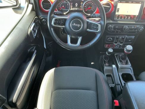 Used 2018 Jeep Wrangler Unlimited Rubicon AWD/4WD image 13
