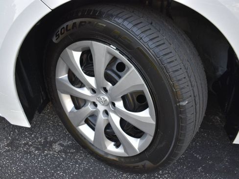 Used 2025 Toyota Corolla LE FWD image 43
