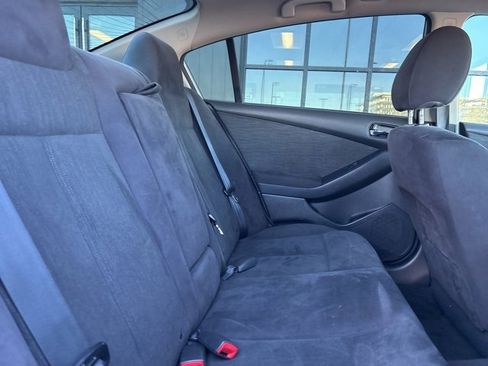 Used 2011 Nissan Altima 3.5 SR image 11